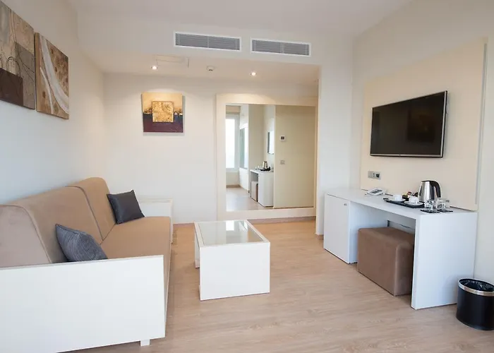 Hotel Hl Suitehotel - Adults Only 4*